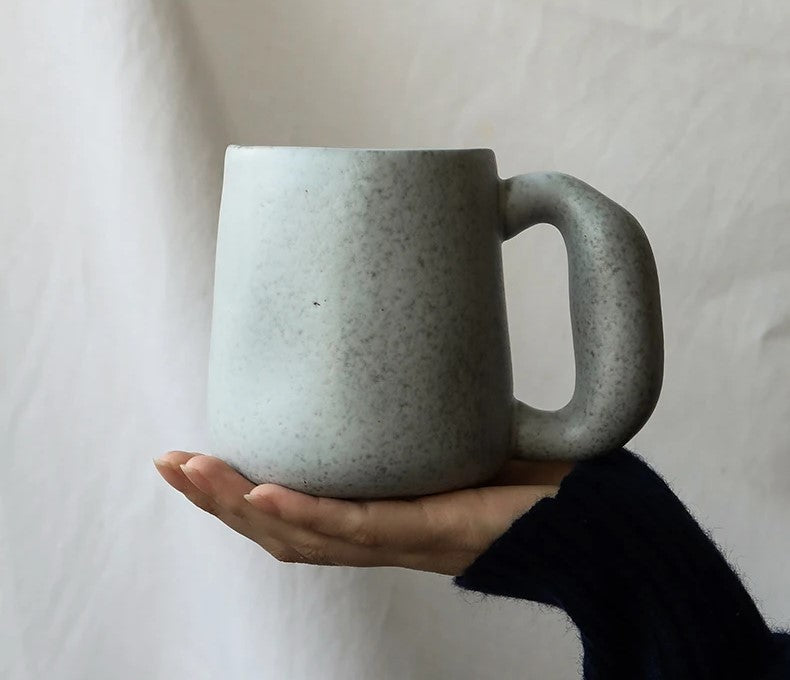 Organic Retro Style Keramikbecher mit Chunky Griffe