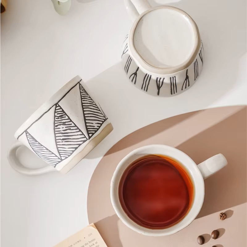 Craft Style unregelmäßig geformte Keramikbecher mit exponierter Basis