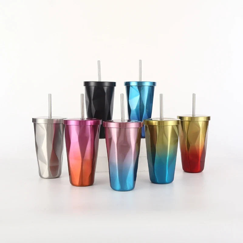 Prismatischer Tumbler aus Edelstahl mit Stroh