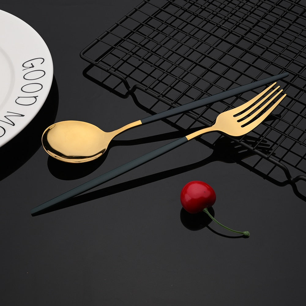 Edelstahl 24 Stück Gold Modernes Flatware-Set mit bunten Griffen