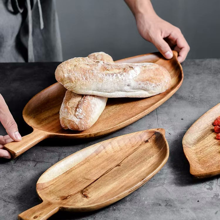 Blattförmiges Akazienholz, das Trays serviert