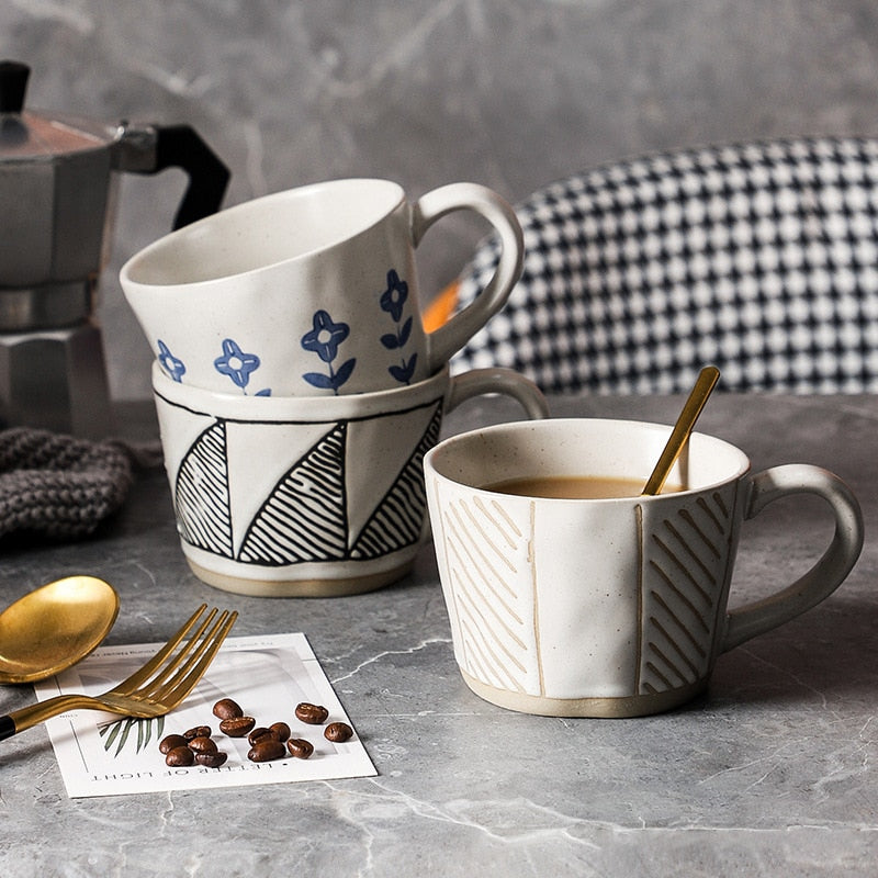 Craft Style unregelmäßig geformte Keramikbecher mit exponierter Basis