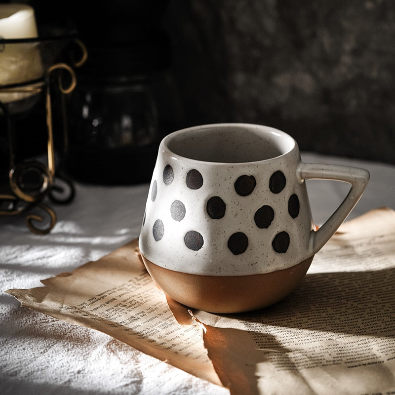 Nordic Style Keramikbecher mit dreieckigen Griffen