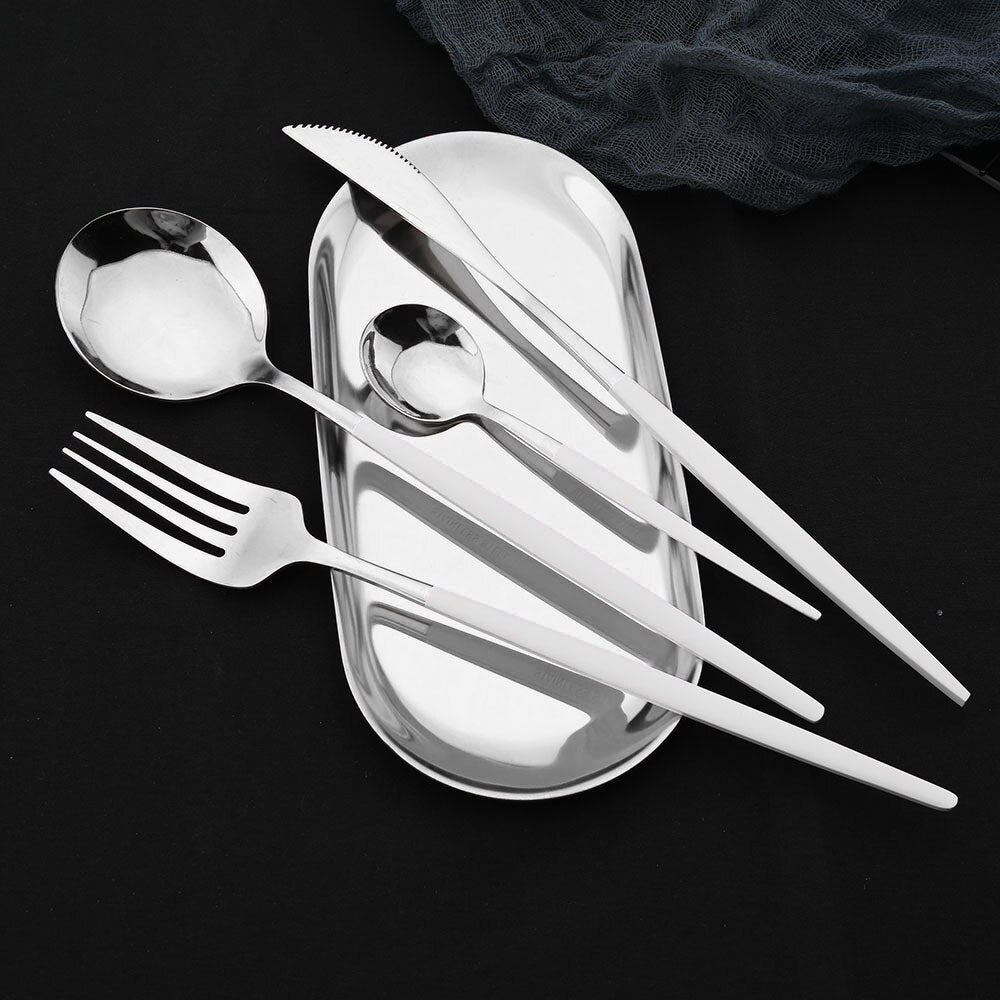 Edelstahl 24 Stück Silber Modernes Flatware-Set mit bunten Griffen
