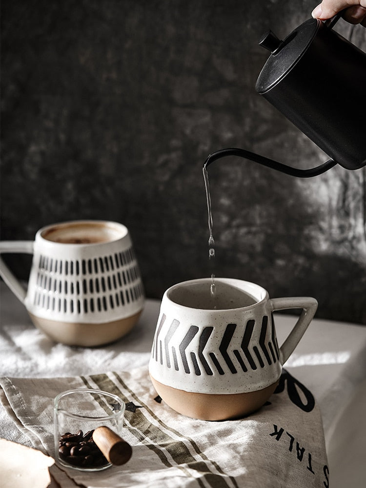 Nordic Style Keramikbecher mit dreieckigen Griffen